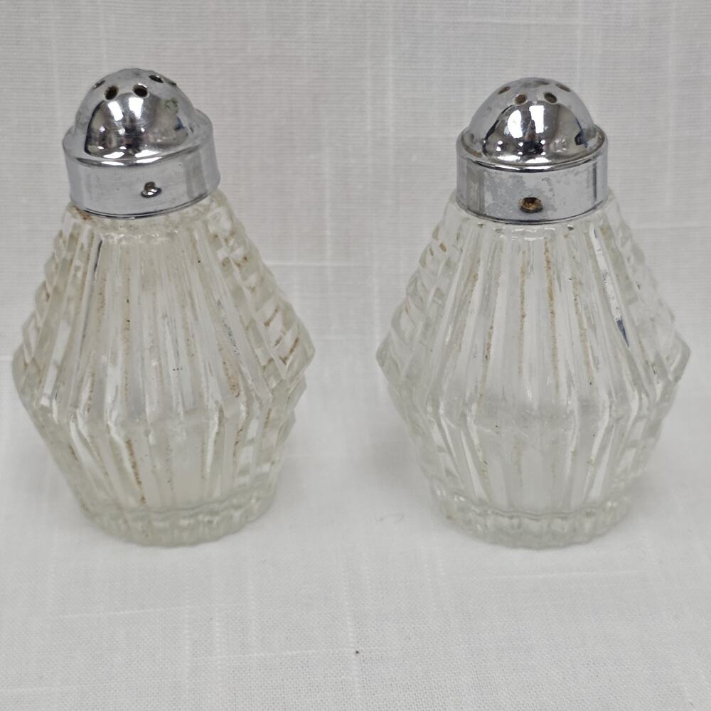 Vintage Ribbed Clear Glass Salt & Pepper Shakers Chrome Lids Set Art Deco Style